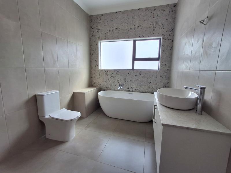 3 Bedroom Property for Sale in Sandy Point Western Cape